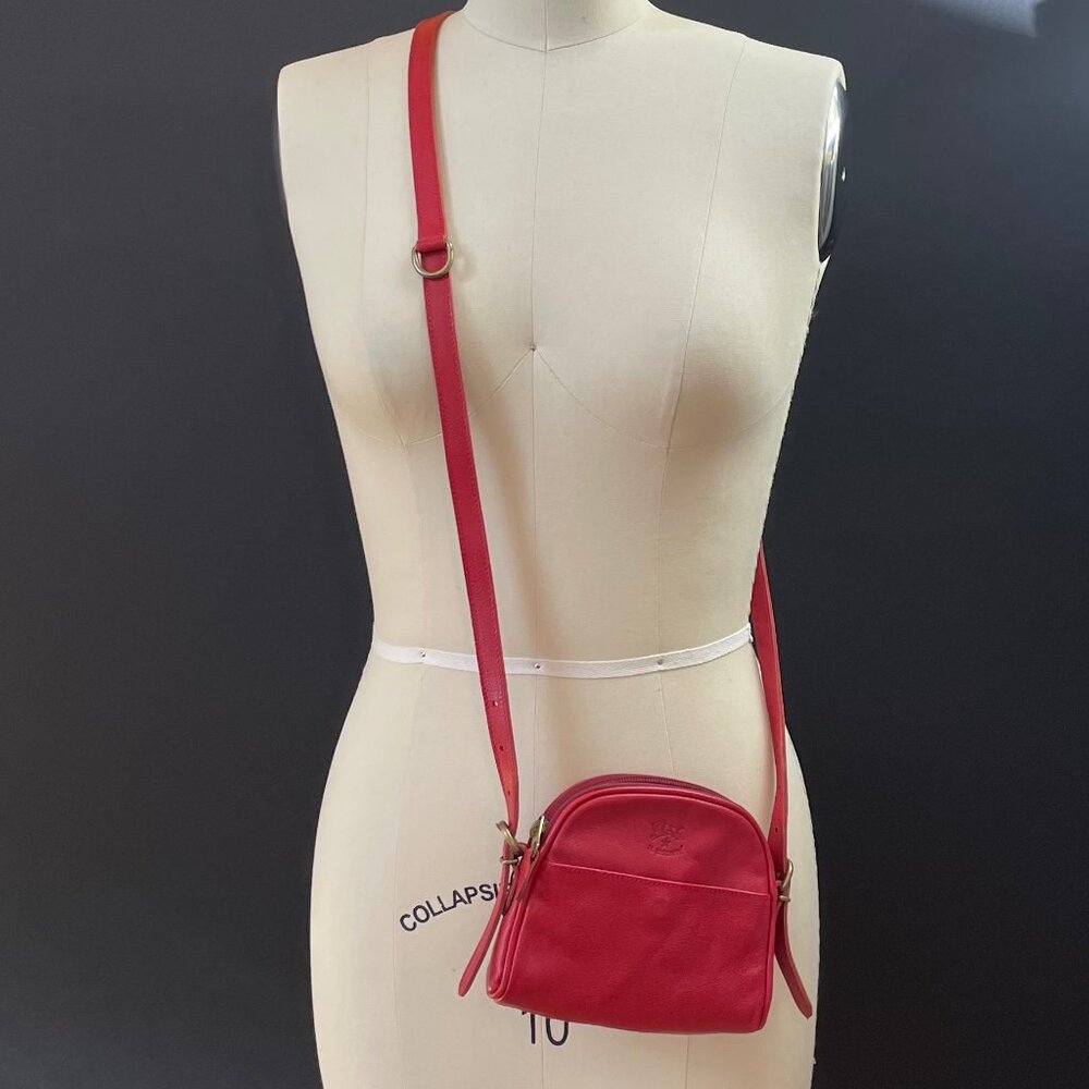 Il Bisonte Italian red leather crossbody purse in excellent condition